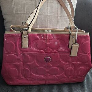 Coach Peyton Patent Leather Kiss Lock Shoulder Bag